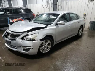 2015 Nissan Altima 2.5 with VIN 1N4AL3AP6FC187136, listed as a Copart auction lot 84271954 with 118,837 mi miles and Salvage title. Bid and sale history available at DreamBid. Image 1.