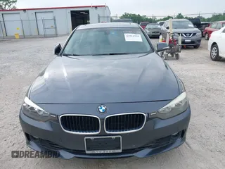2014 BMW 3 Series 328i z VIN WBA3A5C58EP600887, wystawiony jako IAAI lot #42511539 z przebiegiem 137 055 mil mil oraz . Historia ofert i sprzedaży dostępna na DreamBid. Obrazek 6.