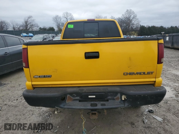 2002 Chevrolet S-10 LS with VIN 1GCCT19W128251633, listed as a Copart auction lot 44657705 with 181,895 mi miles and Clean Title. Bid and sale history available at carsss.com. Image 6.