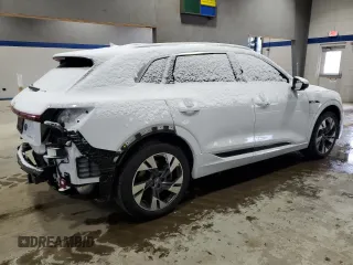 2021 Audi e-tron Premium Plus с VIN WA1LAAGE9MB003971, выставлен на аукционе Copart как лот 45421695 с пробегом 19 940 миль миль и Списание • Salvage title. История ставок и продаж доступна на DreamBid. Изображение 3.