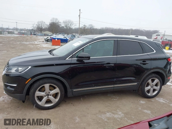 2017 Lincoln MKC Premiere with VIN 5LMCJ1D91HUL33023, listed as a IAAI auction lot 40976537 with 112,695 mi miles. Bid and sale history available at carsss.com. Image 14.