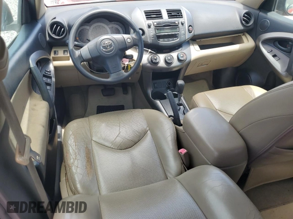2010 Toyota RAV4 z VIN JTMKF4DV2A5020338, wystawiony jako Copart lot #64439535 z przebiegiem 173 545 mil mil oraz Czysty tytuł • Clean title. Historia ofert i sprzedaży dostępna na DreamBid. Obrazek 8.