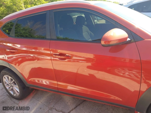 2017 Hyundai Tucson SE Plus with VIN KM8J33A40HU318652, listed as a IAAI auction lot 42092018 with 249,498 mi miles. Bid and sale history available at carsss.com. Image 14.