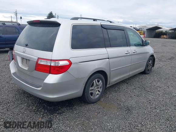 2007 Honda Odyssey EX-L with VIN 5FNRL38727B400249, listed as a IAAI auction lot 41813836 with 275,661 mi miles. Bid and sale history available at carsss.com. Image 4.