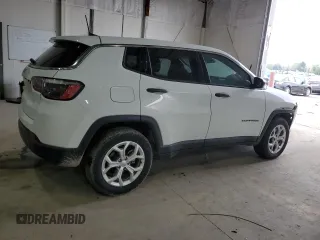 2024 Jeep Compass Sport с VIN 3C4NJDAN2RT145173, выставлен на аукционе Copart как лот 52393345 с пробегом 9 322 миль миль и Списание • Salvage title. История ставок и продаж доступна на DreamBid. Изображение 3.