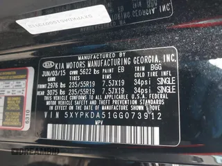 2016 Kia Sorento SX with VIN 5XYPKDA51GG073912, listed as a IAAI auction lot 42020501 with 172,836 mi miles. Bid and sale history available at carsss.com. Image 9.