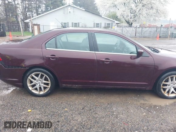 2011 Ford Fusion SEL with VIN 3FAHP0JA1BR256209, listed as a IAAI auction lot 41962125 with 205,737 mi miles. Bid and sale history available at carsss.com. Image 13.