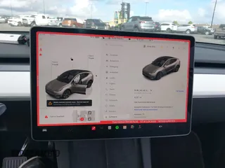 2024 Tesla Model Y z VIN 7SAYGDED7RF197638, wystawiony jako IAAI lot #42246267 z przebiegiem 8 757 mil mil oraz . Historia ofert i sprzedaży dostępna na DreamBid. Obrazek 19.