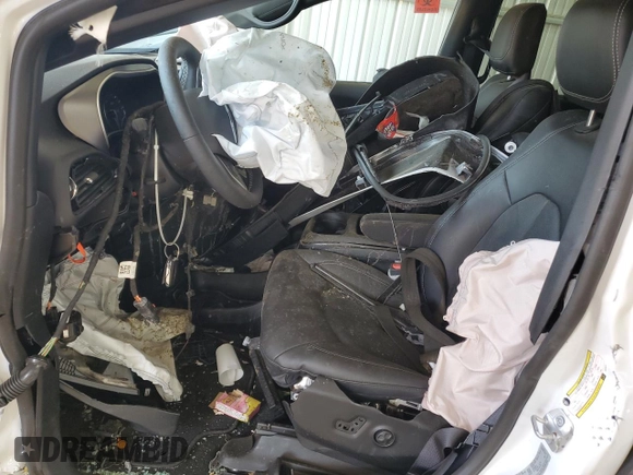 2025 Chrysler Pacifica Select with VIN 2C4RC1BG2SR553241, listed as a Copart auction lot 57602525 with Not provided miles and Non repairable. Bid and sale history available at DreamBid. Image 7.
