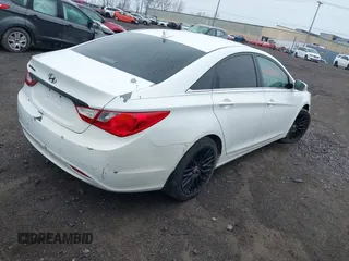 2011 Hyundai Sonata GLS with VIN 5NPEB4AC3BH100602, listed as a IAAI auction lot 42134998 with 205,102 mi miles. Bid and sale history available at carsss.com. Image 4.
