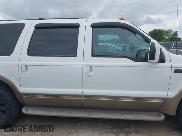 2005 Ford Excursion Eddie Bauer z VIN 1FMNU44L25ED02868, wystawiony jako IAAI lot #42414710 z przebiegiem 30 486 mil mil oraz . Historia ofert i sprzedaży dostępna na DreamBid. Obrazek 13.