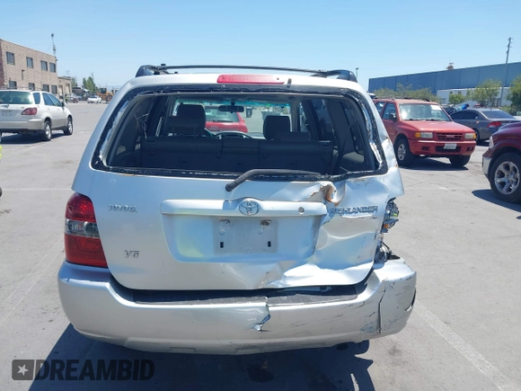 2005 Toyota Highlander z VIN JTEDP21A050087191, wystawiony jako IAAI lot #42401878 z przebiegiem 180 746 mil mil oraz . Historia ofert i sprzedaży dostępna na DreamBid. Obrazek 6.