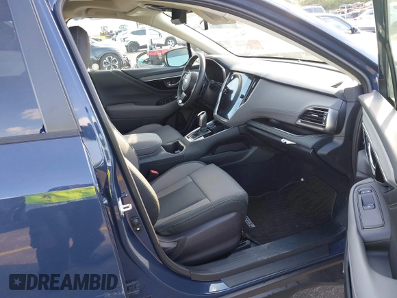 2025 Subaru Outback Onyx Edition with VIN 4S4BTALC1S3180047, listed as a IAAI auction lot 41516600 with 536 mi miles. Bid and sale history available at carsss.com. Image 5.