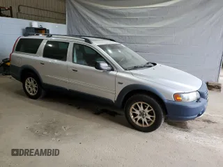 2004 Volvo V70 XC Cross Country with VIN YV1SZ59H141126835, listed as a Copart auction lot 56903735 with 204,583 mi miles and Clean title. Bid and sale history available at DreamBid. Image 4.