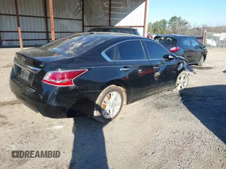 2015 Nissan Altima SV with VIN 1N4AL3AP7FC297435, listed as a IAAI auction lot 41334651 with 147,356 mi miles and . Bid and sale history available at DreamBid. Image 4.