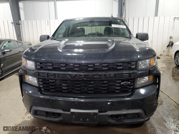 2021 Chevrolet Silverado 1500 Custom with VIN 1GCUYBEF0MZ256840, listed as a Copart auction lot 41638615 with 55,904 mi miles and Salvage Title. Bid and sale history available at carsss.com. Image 5.