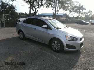 2012 Chevrolet Sonic LT z VIN 1G1JC5SB1C4227260, wystawiony jako IAAI lot #41782722 z przebiegiem 61 859 mil mil oraz . Historia ofert i sprzedaży dostępna na DreamBid. Obrazek 1.