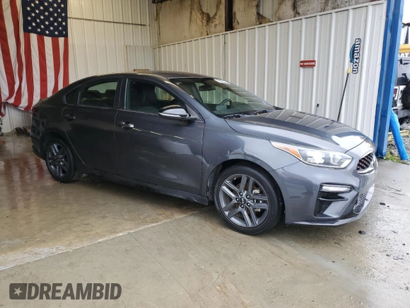 2020 Kia Forte GT-Line with VIN 3KPF34AD1LE251776, listed as a Copart auction lot 47484745 with 39,618 mi miles and Clean Title. Bid and sale history available at carsss.com. Image 4.