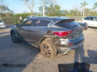 2017 Infiniti QX30 Luxury with VIN SJKCH5CR3HA020551, listed as a IAAI auction lot 41501816 with 78,511 mi miles. Bid and sale history available at carsss.com. Image 3.