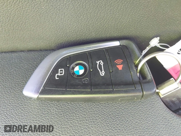 2021 BMW 3 Series 330i xDrive with VIN 3MW5R7J08M8C03343, listed as a IAAI auction lot 42061147 with 34,941 mi miles and . Bid and sale history available at DreamBid. Image 11.
