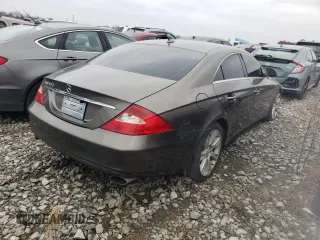 2008 Mercedes-Benz CLS-Class 5.5L with VIN WDDDJ72X18A122623, listed as a Copart auction lot 79947294 with 0 mi miles and Non Repairable. Bid and sale history available at carsss.com. Image 3.