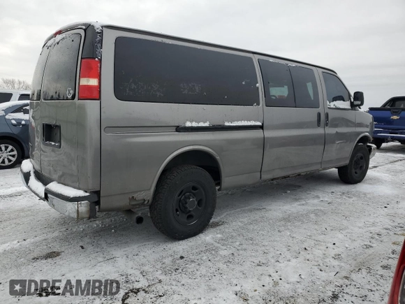 2007 Chevrolet Express Passenger z VIN 1GAHG39U471178707, wystawiony jako Copart lot #86510224 z przebiegiem Nie podano mil oraz Szkoda całkowita • Salvage title. Historia ofert i sprzedaży dostępna na DreamBid. Obrazek 3.