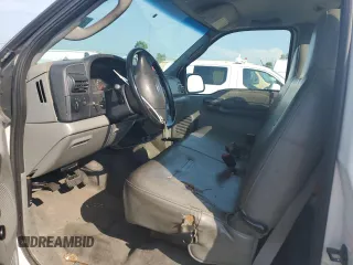 2005 Ford F-250 XL с VIN 1FTNF20575EB70989, выставлен на аукционе Copart как лот 61671485 с пробегом 126 995 миль миль и Чистый • Clean title. История ставок и продаж доступна на DreamBid. Изображение 7.
