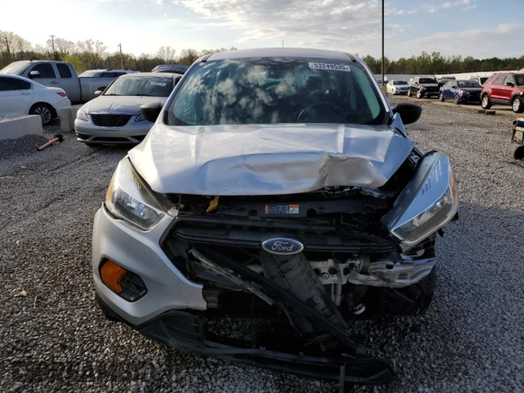 2017 Ford Escape S с VIN 1FMCU0F77HUE01261, выставлен на аукционе Copart как лот 53249535 с пробегом 116 493 миль миль и На запчасти • Non repairable. История ставок и продаж доступна на DreamBid. Изображение 5.