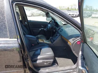 2008 Volvo XC90 I6 with VIN YV4CZ982081485093, listed as a IAAI auction lot 42073709 with 181,703 mi miles and . Bid and sale history available at DreamBid. Image 5.