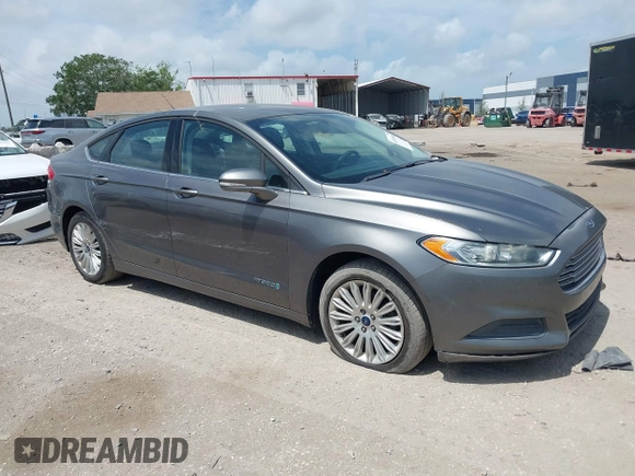 2013 Ford Fusion SE Hybrid with VIN 3FA6P0LU3DR338282, listed as a IAAI auction lot 41973498 with 187,375 mi miles. Bid and sale history available at carsss.com. Image 1.