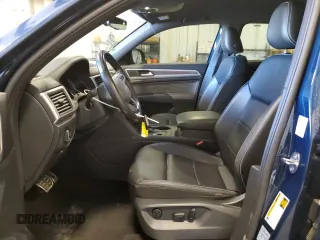 2021 Volkswagen Atlas SE z VIN 1V2ME2CAXMC239951, wystawiony jako Copart lot #57792765 z przebiegiem 65 242 mil mil oraz Czysty tytuł • Clean title. Historia ofert i sprzedaży dostępna na DreamBid. Obrazek 7.