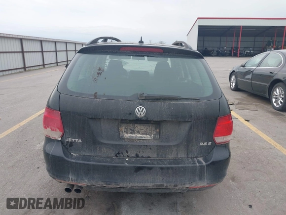 2010 Volkswagen Jetta S with VIN 3VWKZ7AJ8AM679168, listed as a IAAI auction lot 42149100 with 187,152 mi miles and . Bid and sale history available at DreamBid. Image 16.