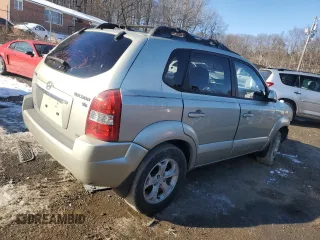 2009 Hyundai Tucson SE with VIN KM8JN72D19U970813, listed as a Copart auction lot 88469545 with 152,648 mi miles and Salvage Title. Bid and sale history available at carsss.com. Image 3.
