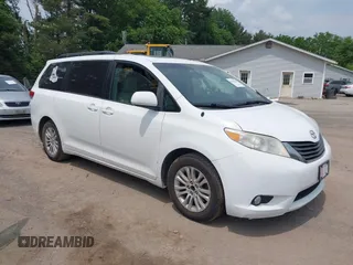 2011 Toyota Sienna XLE AAS с VIN 5TDYK3DC9BS039639, выставлен на аукционе IAAI как лот 42440354 с пробегом 291 565 миль миль и . История ставок и продаж доступна на DreamBid. Изображение 1.