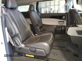 2022 Kia Carnival SX with VIN KNDNE5H33N6104666, listed as a Copart auction lot 87700895 with 39,337 mi miles and Salvage Title. Bid and sale history available at carsss.com. Image 11.