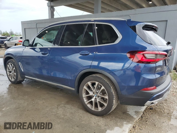 2021 BMW X5 xDrive40i with VIN 5UXCR6C0XM9G02456, listed as a Copart auction lot 63349365 with 21,086 mi miles and Clean title. Bid and sale history available at DreamBid. Image 2.