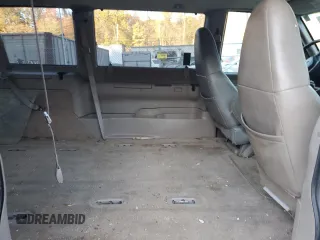 2004 GMC Safari with VIN 1GKDM19X24B503118, listed as a Copart auction lot 85171104 with 172,165 mi miles and Salvage Title. Bid and sale history available at carsss.com. Image 11.