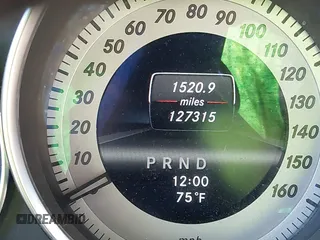 2013 Mercedes-Benz C 300 Sport z VIN WDDGF8AB3DG123189, wystawiony jako IAAI lot #42201267 z przebiegiem 127 315 mil mil oraz . Historia ofert i sprzedaży dostępna na DreamBid. Obrazek 15.
