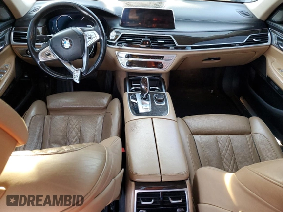2017 BMW 7 Series 740i with VIN WBA7E2C30HG740620, listed as a Copart auction lot 85750464 with 116,850 mi miles and Salvage Title. Bid and sale history available at carsss.com. Image 8.