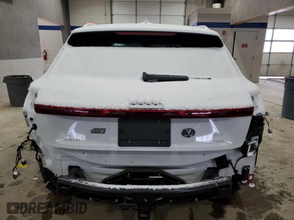 2021 Audi e-tron Premium Plus с VIN WA1LAAGE9MB003971, выставлен на аукционе Copart как лот 45421695 с пробегом 19 940 миль миль и Списание • Salvage title. История ставок и продаж доступна на DreamBid. Изображение 6.