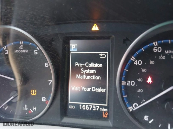 2017 Toyota RAV4 XLE with VIN JTMWFREV6HD095217, listed as a IAAI auction lot 41656469 with 166,737 mi miles. Bid and sale history available at carsss.com. Image 7.