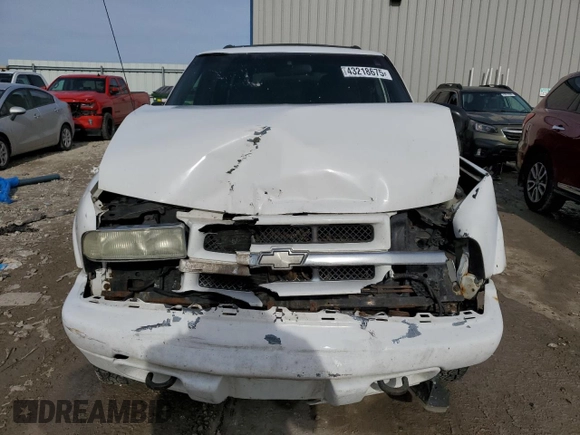 2003 Chevrolet Blazer LS z VIN 1GNDT13X53K143582, wystawiony jako Copart lot #43218675 z przebiegiem 182 827 mil mil oraz Szkoda całkowita • Salvage title. Historia ofert i sprzedaży dostępna na DreamBid. Obrazek 5.