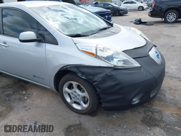 2012 Nissan LEAF SL with VIN JN1AZ0CP0CT018121, listed as a IAAI auction lot 42156923 with 116,605 mi miles. Bid and sale history available at carsss.com. Image 16.