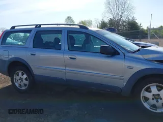 2001 Volvo V70 with VIN YV1SZ58D511026084, listed as a IAAI auction lot 42105983 with 361,165 mi miles and . Bid and sale history available at DreamBid. Image 13.
