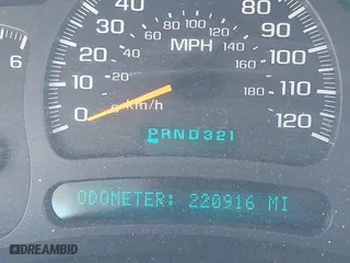 2003 Chevrolet Tahoe Z71 with VIN 1GNEK13Z63R228530, listed as a IAAI auction lot 41996750 with 220,916 mi miles. Bid and sale history available at carsss.com. Image 7.