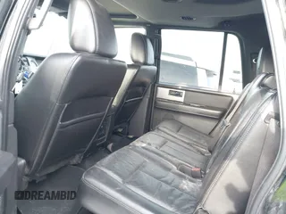 2013 Ford Expedition Max Limited z VIN 1FMJK2A51DEF08986, wystawiony jako IAAI lot #41545704 z przebiegiem 268 349 mil mil oraz . Historia ofert i sprzedaży dostępna na DreamBid. Obrazek 8.