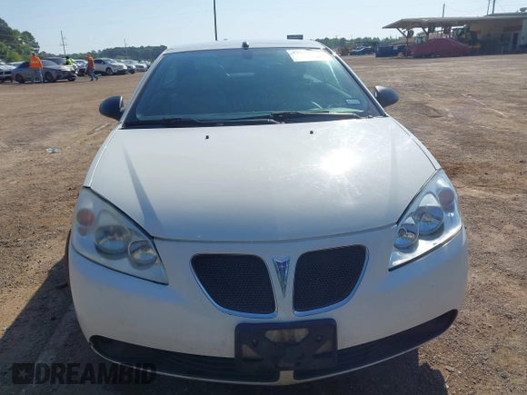 2008 Pontiac G6 GT with VIN 1G2ZH36N384298301, listed as a IAAI auction lot 41994012 with 198,520 mi miles. Bid and sale history available at carsss.com. Image 6.