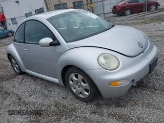 2001 Volkswagen Beetle GLX with VIN 3VWDD21C81M443163, listed as a IAAI auction lot 41531951 with 123,912 mi miles and . Bid and sale history available at DreamBid. Image 1.