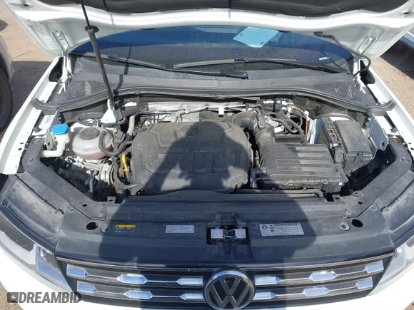 2020 Volkswagen Tiguan SE with VIN 3VV3B7AX0LM039721, listed as a IAAI auction lot 41627081 with 56,405 mi miles. Bid and sale history available at carsss.com. Image 10.