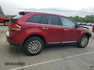 2013 Lincoln MKX z VIN 2LMDJ8JK2DBL35777, wystawiony jako Copart lot #54878005 z przebiegiem 214 730 mil mil oraz Szkody całkowita. Historia ofert i sprzedaży dostępna na DreamBid. Obrazek 3.